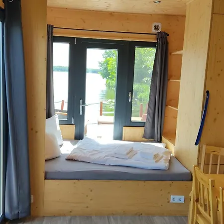 Gaestehaus Schloss Plaue בראנדנבורג