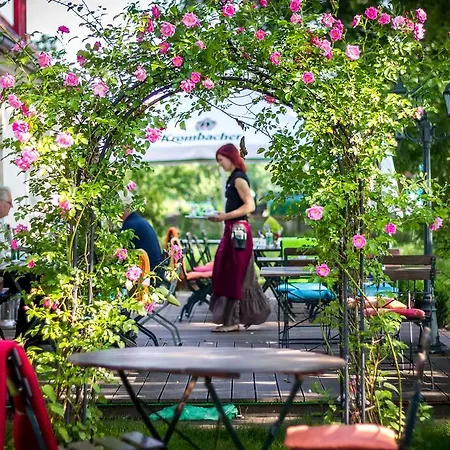 Gaestehaus Schloss Plaue מלון