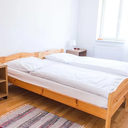 Hotell Gaestehaus Schloss Plaue 3*