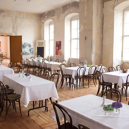 מלון Gaestehaus Schloss Plaue