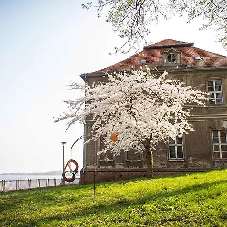 מלון Gaestehaus Schloss Plaue