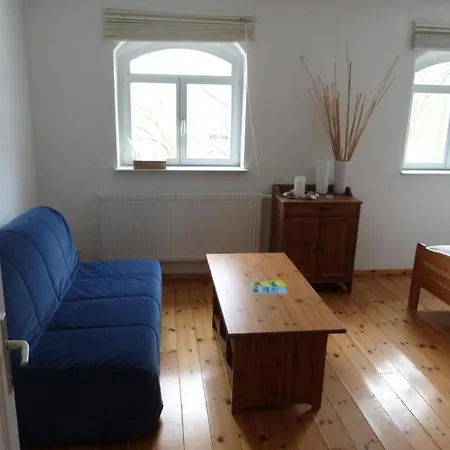 מלון Gaestehaus Schloss Plaue 3*