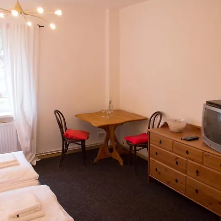 Hotell Gaestehaus Schloss Plaue 3*