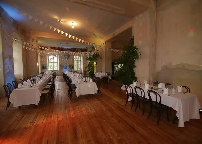 Hotel Gaestehaus Schloss Plaue