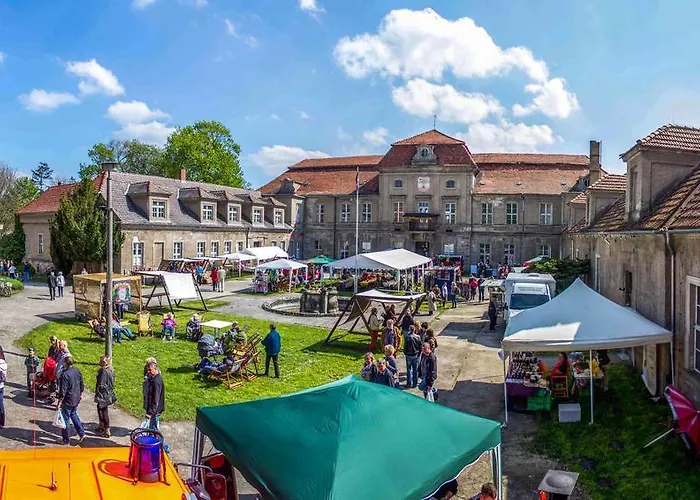 Gaestehaus Schloss Plaue Hotel 3*