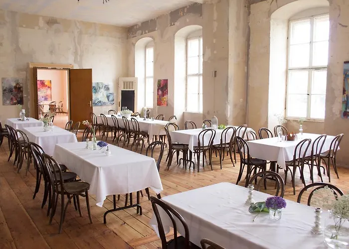 Hotel Gaestehaus Schloss Plaue