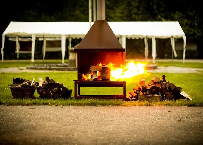 Hotel Schloss Plaue 3*