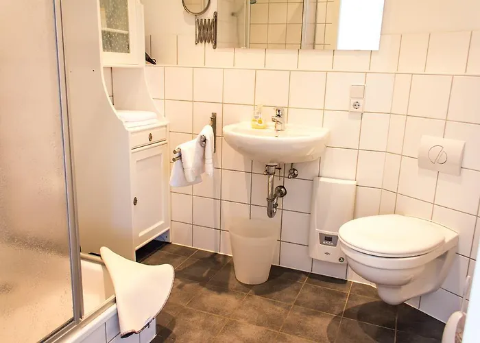 Gaestehaus Schloss Plaue 3*